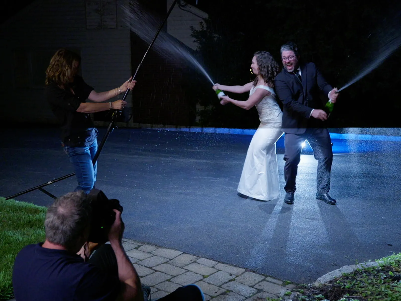 Flash Masters - How to Shoot Champagne Spray - Jeff Tisman 2 Jeff Tisman champagne thumbnail 1.jpg?w=1600&h=1200&q=80&fm=webp&fit=crop&crop=focalpoint&fp x=0.5&fp y=0